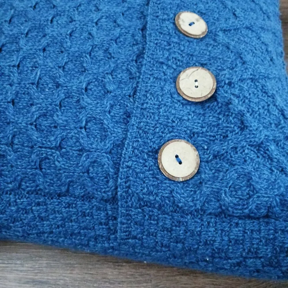 Kilronan Knitwear Wool Blue Cable Knit Sweater Pillow Ireland 16
